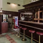 Palace ホテル 4*