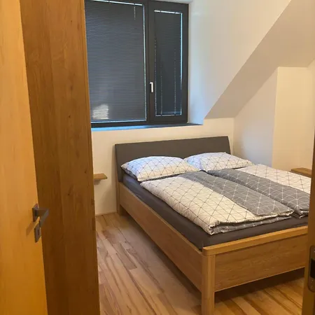 Palace מלון 4*