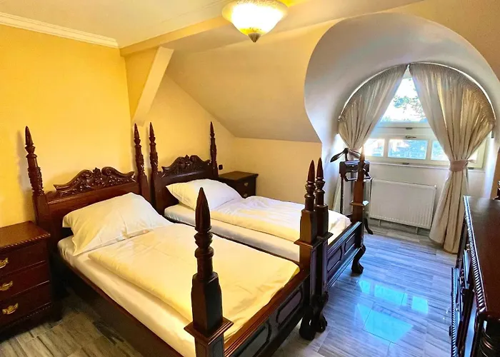 Palace 4*